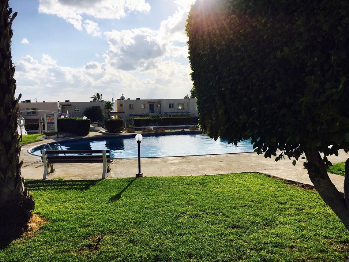 Townhouse Coral Bay Village كيسونيجرا المظهر الخارجي الصورة